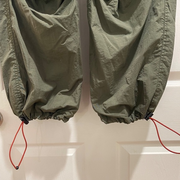 Vintage IN-ZOO bungee cargo parachute pants!  Camo green Size XL. Like new - Picture 6 of 7